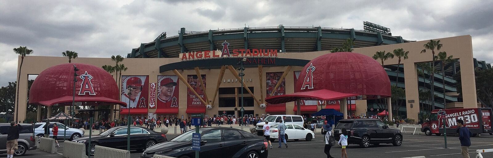Anaheim 的 Angel Stadium 资料图（图库照片）